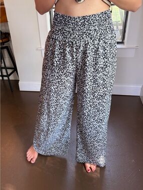 Black & White Floral Wide Leg Smocked Waist Pants